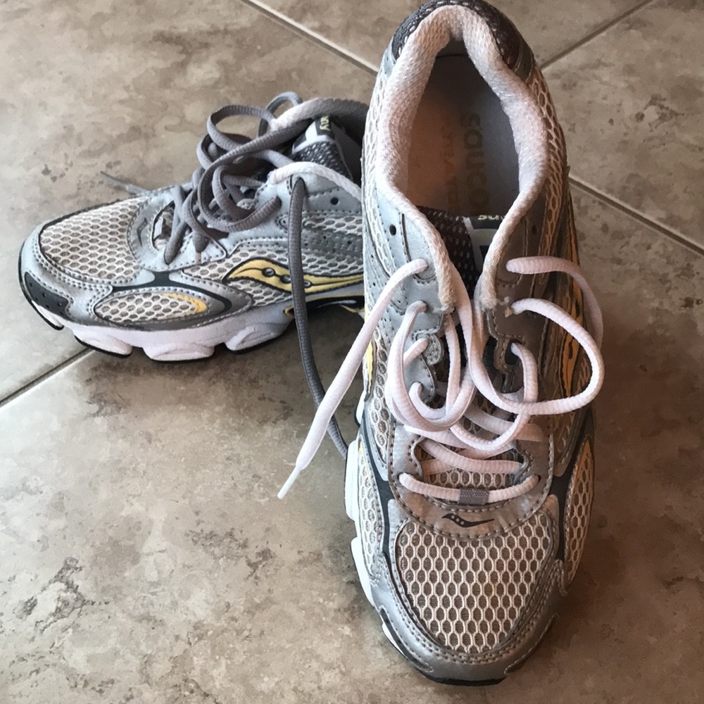 Saucony Running Shoes Women’s Size 7
